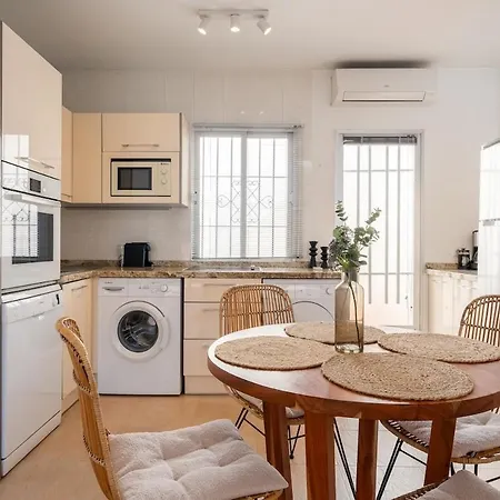 Located Walking Distance Of Puerto Banus Marbella
